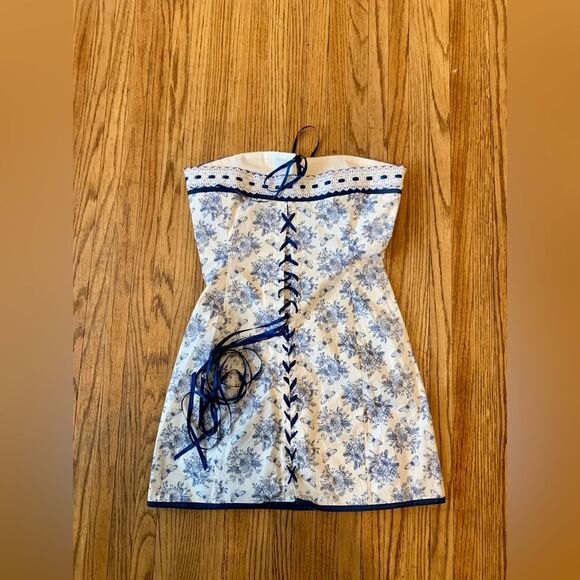 With Jean Sabrin Toile Papillon Strapless Floral Blue White Mini Dress‎ medium - Picture 16 of 16